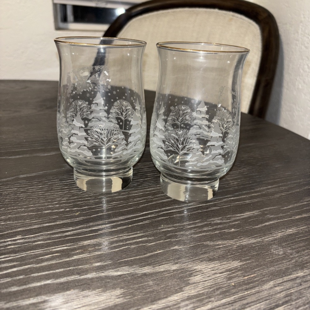 2 VTG‎ Libbey Arbys Winter Snow Scene Tumblers Frosted Pine Tree Gold Trim